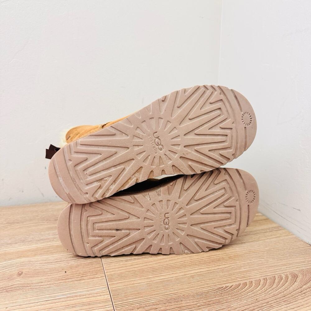 UGG Bailey Bow II boots in chestnut Women’s Size 9 - Picture 8 of 10
